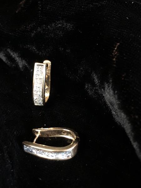 Gold-Diamond Earrings 40 Diamonds 1.20 Carat T.W. 14K Yellow Gold 5.5g