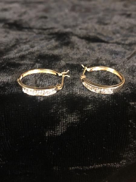 Gold-Diamond Earrings 12 Diamonds .36 Carat T.W. 14K Yellow Gold 2.8g