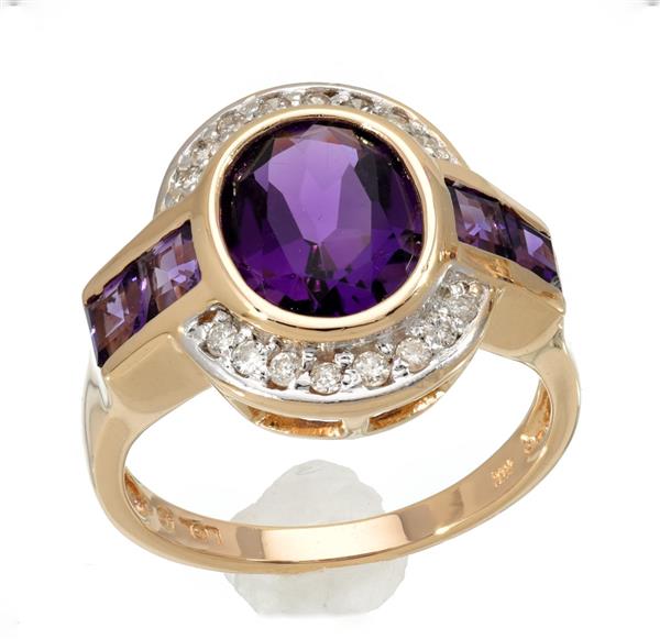 Amethyst Lady’s Stone & Diamond Ring 16 Diamonds .32 Carat T.W. 14K Yellow Gold