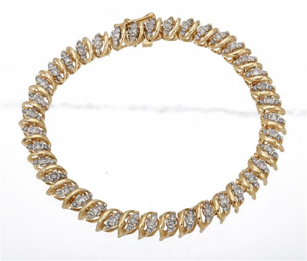 Gold-Diamond Bracelet 117 Diamonds 1.95 Carat T.W. 10K Yellow Gold 14g