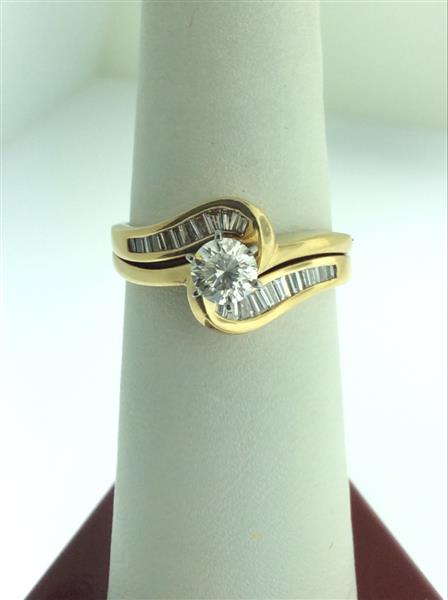 Lady’s Diamond Engagement Ring 23 Diamonds .84 Carat T.W. 18K Yellow Gold 6.1g