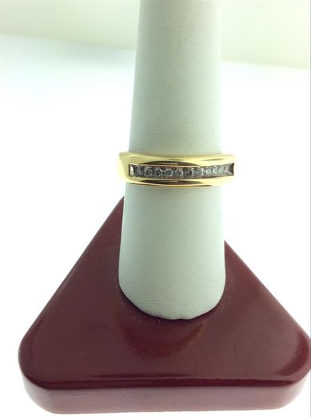 Gent’s Gold-Diamond Wedding Band 11 Diamonds .22 Carat T.W. 14K Yellow Gold 4g