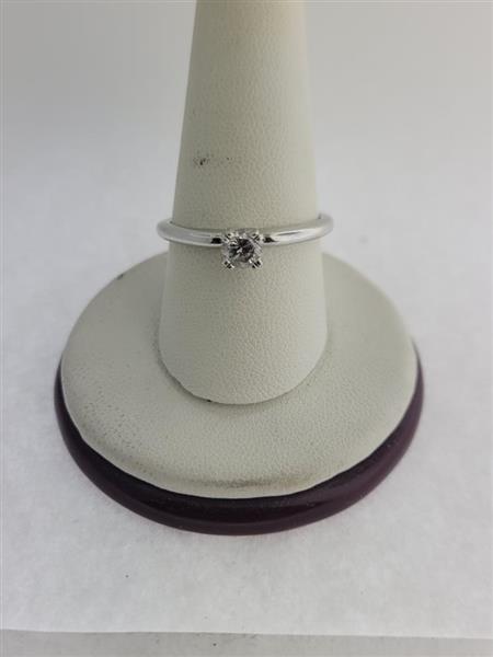 Lady’s Diamond Engagement Ring .40 CT. 14K White Gold 3.2g Size:10.25