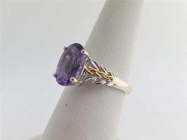 Amethyst Lady’s Stone Ring 18K 2 Tone Gold 4.4g
