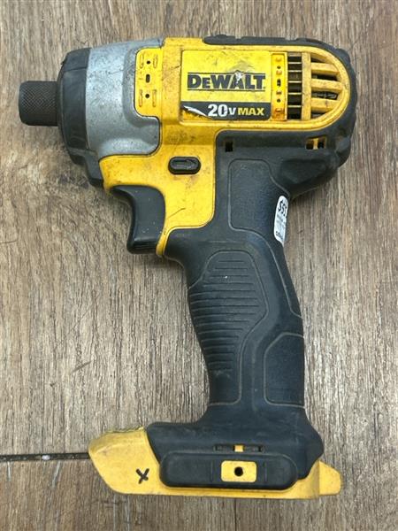 Dewalt DCF885