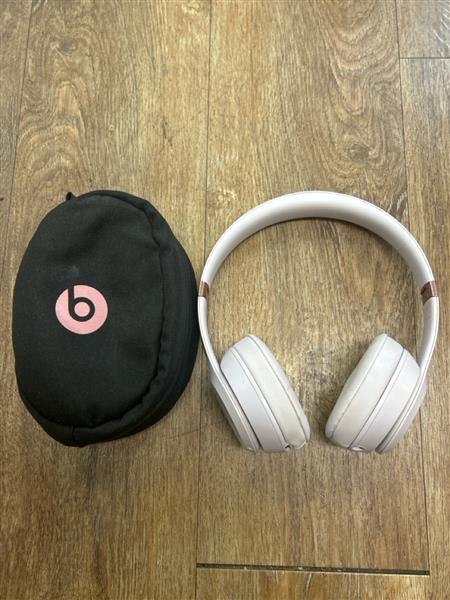 Apple Beats Solo 4