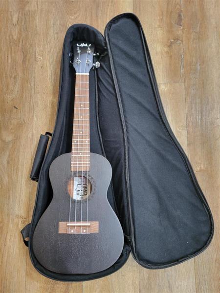 UKU UKU9TM23 Ukulele
