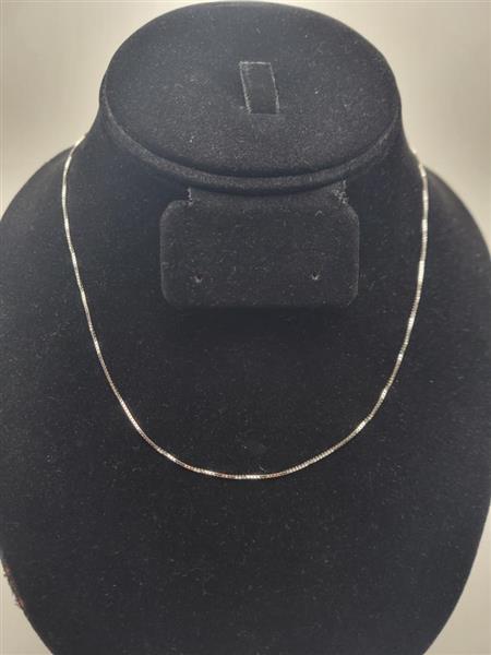 17″ Gold Box Chain 14K White Gold 2.4g